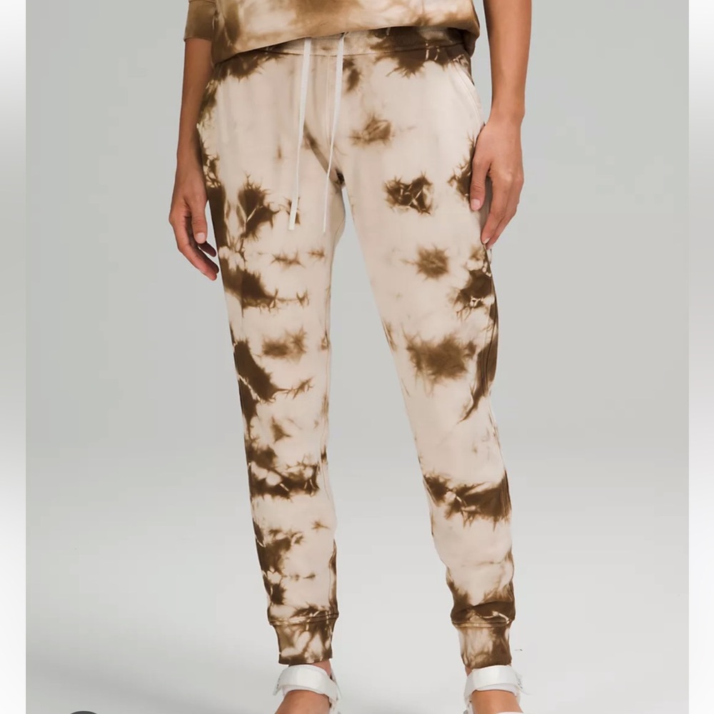 Lululemon joggers - Picture 3 of 6